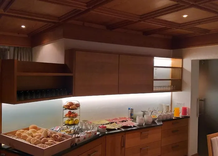Hotel Garni Pöhl Dorf Tirol