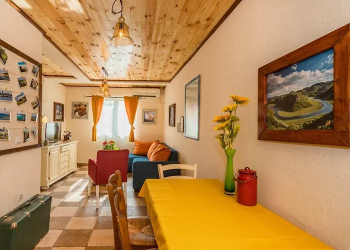 Guest House Luna Virpazar