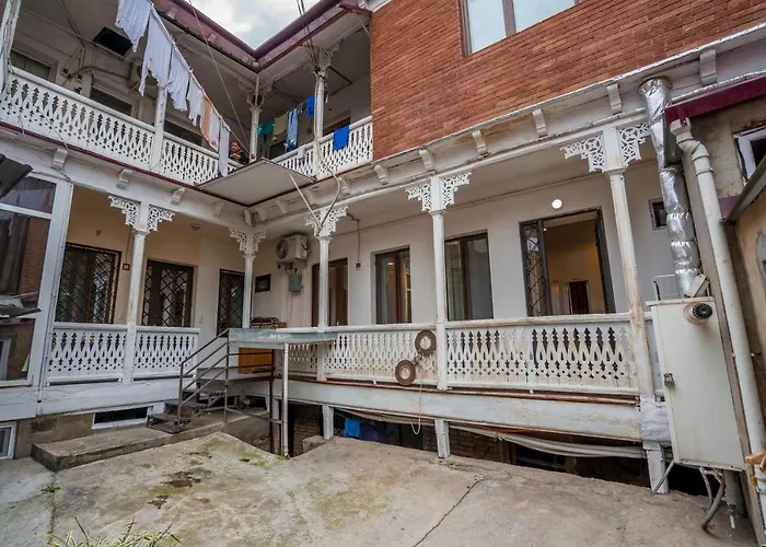 Apartments Near Metekhi Cathedral Tbilisi