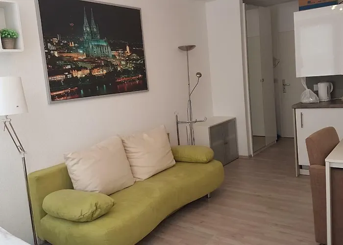 Sonniges Modernes Appartement Hoehenberg Köln