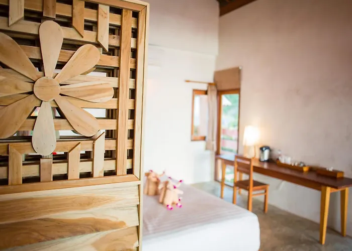 Hotel Flora I Talay Koh Chang