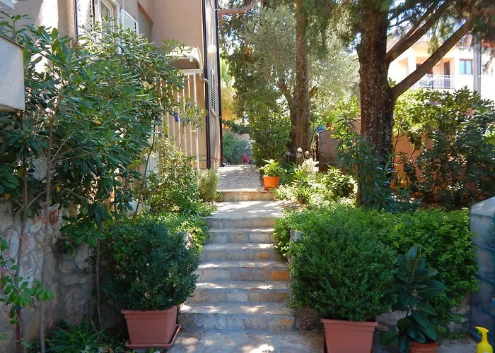 Adrienn Apartments Stari Grad 