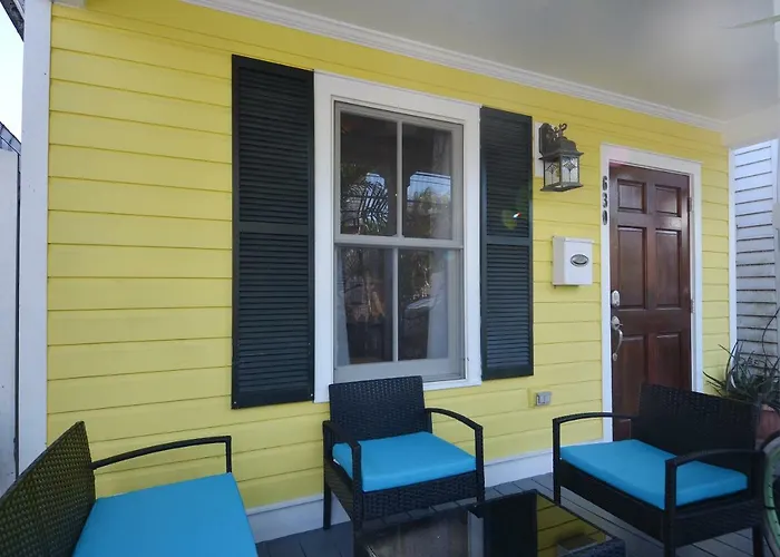 Villa Olivia Street Retreat Key West