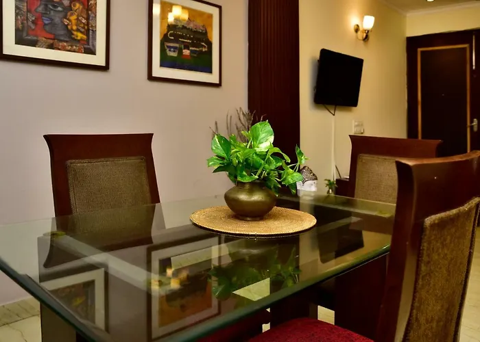 2Bhk Comfortable Furnished Serviced Apartments In Hauz Khas - Woodpecker Apartments Neu-Delhi