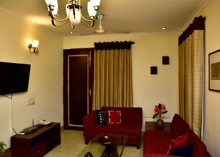 2Bhk Comfortable Furnished Serviced Apartments In Hauz Khas - Woodpecker Apartments Neu-Delhi