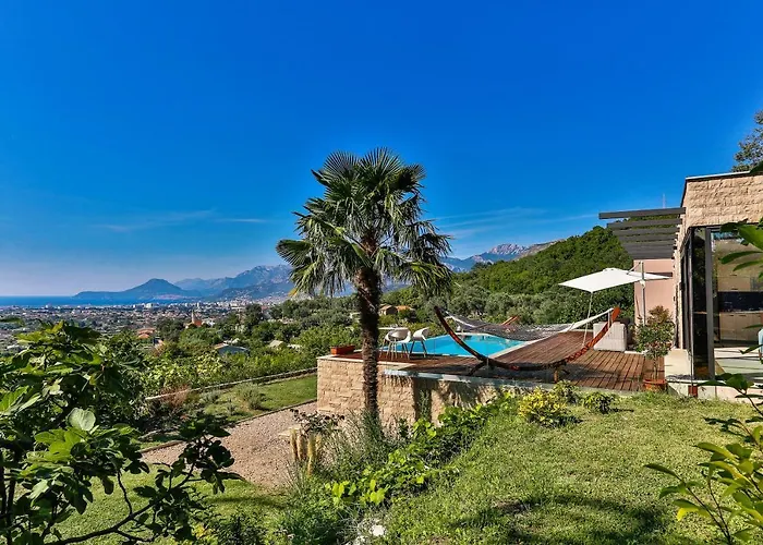 Villa Taihouse Bar