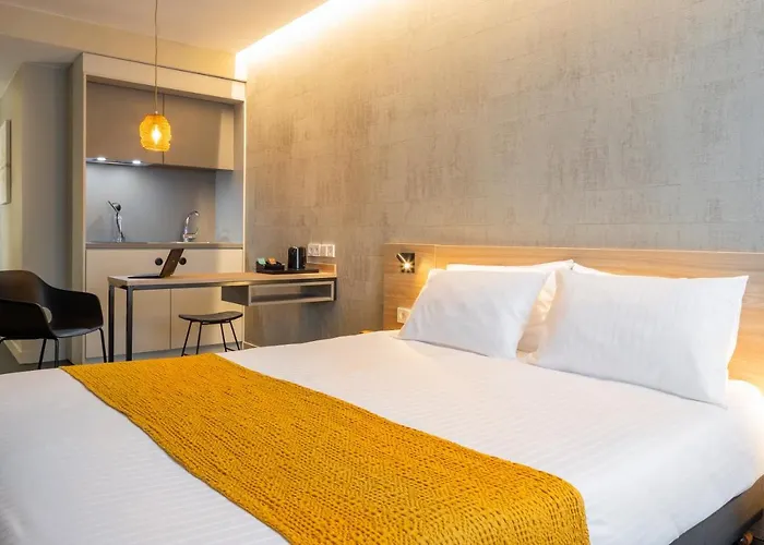 Aparthotel 37 Lodge Courbevoie Paris La Defense