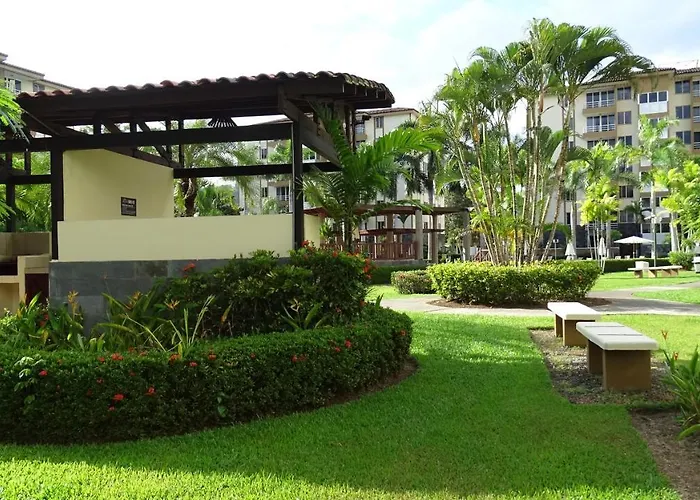 3Room Penthouse Beach Condo Jacó