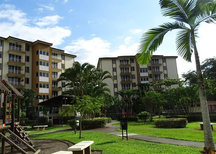 3Room Penthouse Beach Condo Jacó