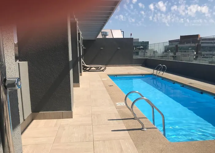 8,Clinica Las Condes, 3 Personas Santiago de Chile